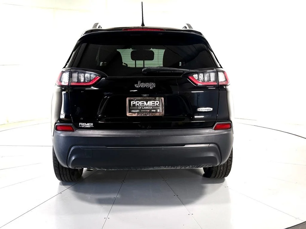 Used 2020 Black Jeep Latitude image 5