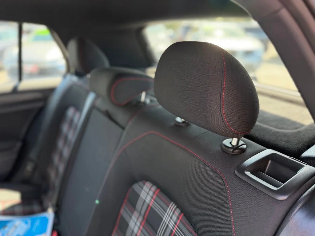 Used 2019 Black Volkswagen 2.0T S image 18