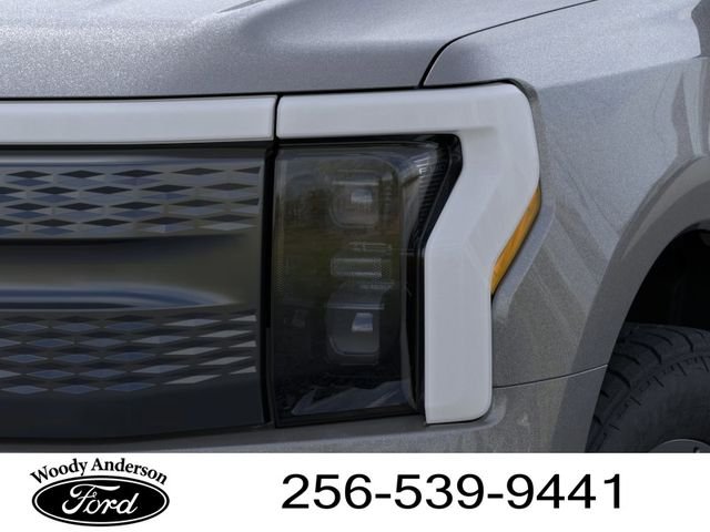 2025 Ford F-150 Lightning Flash - Photo 18