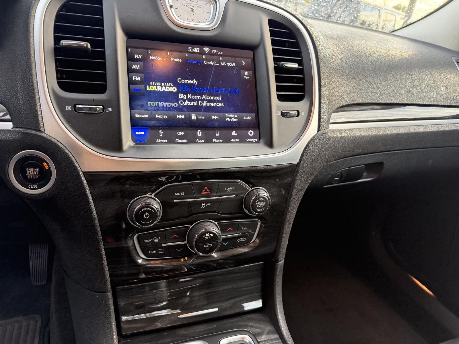 Used 2018 Gloss Black Chrysler Touring image 11