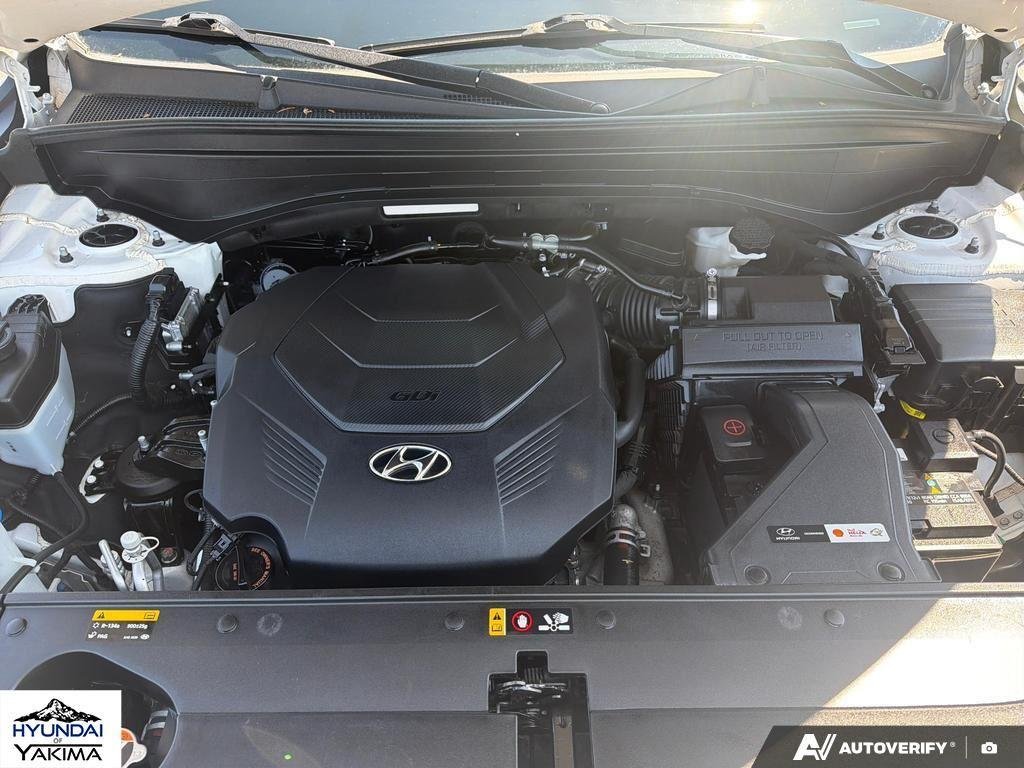 Used 2020 Hyper White Hyundai SEL image 10