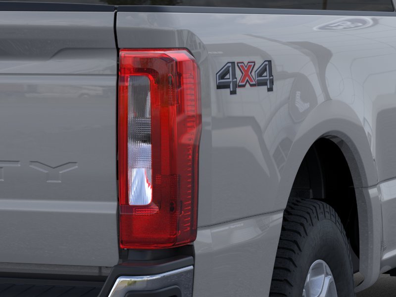 New 2026 Avalanche Ford F-350® XLT image 21