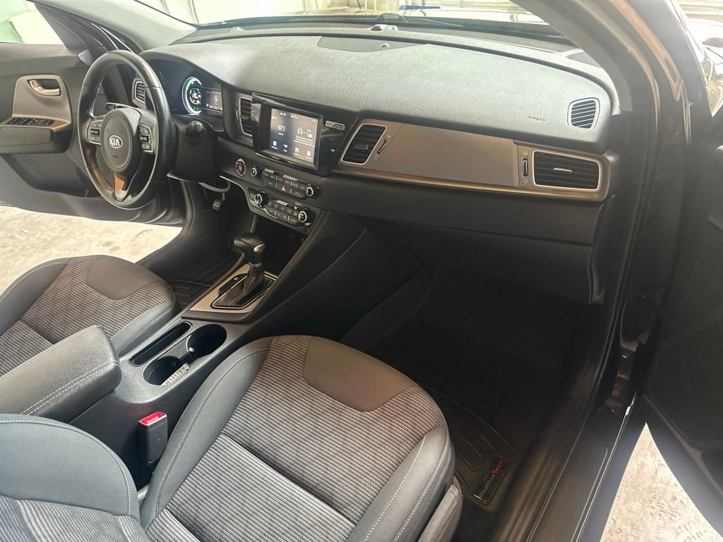 Used 2019 Black Kia LX image 31