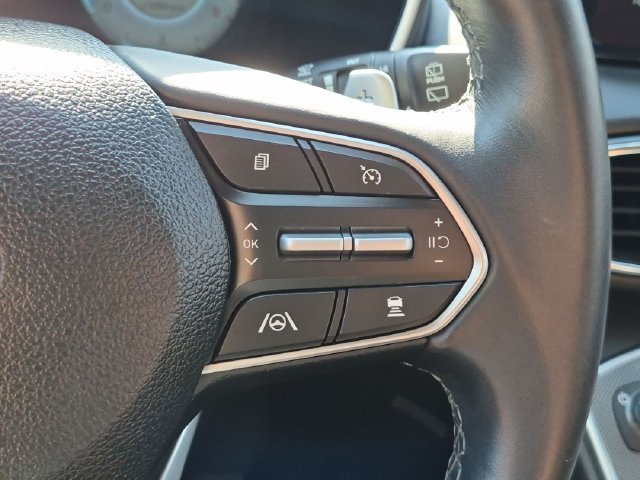 Used 2023 White Hyundai SEL image 16