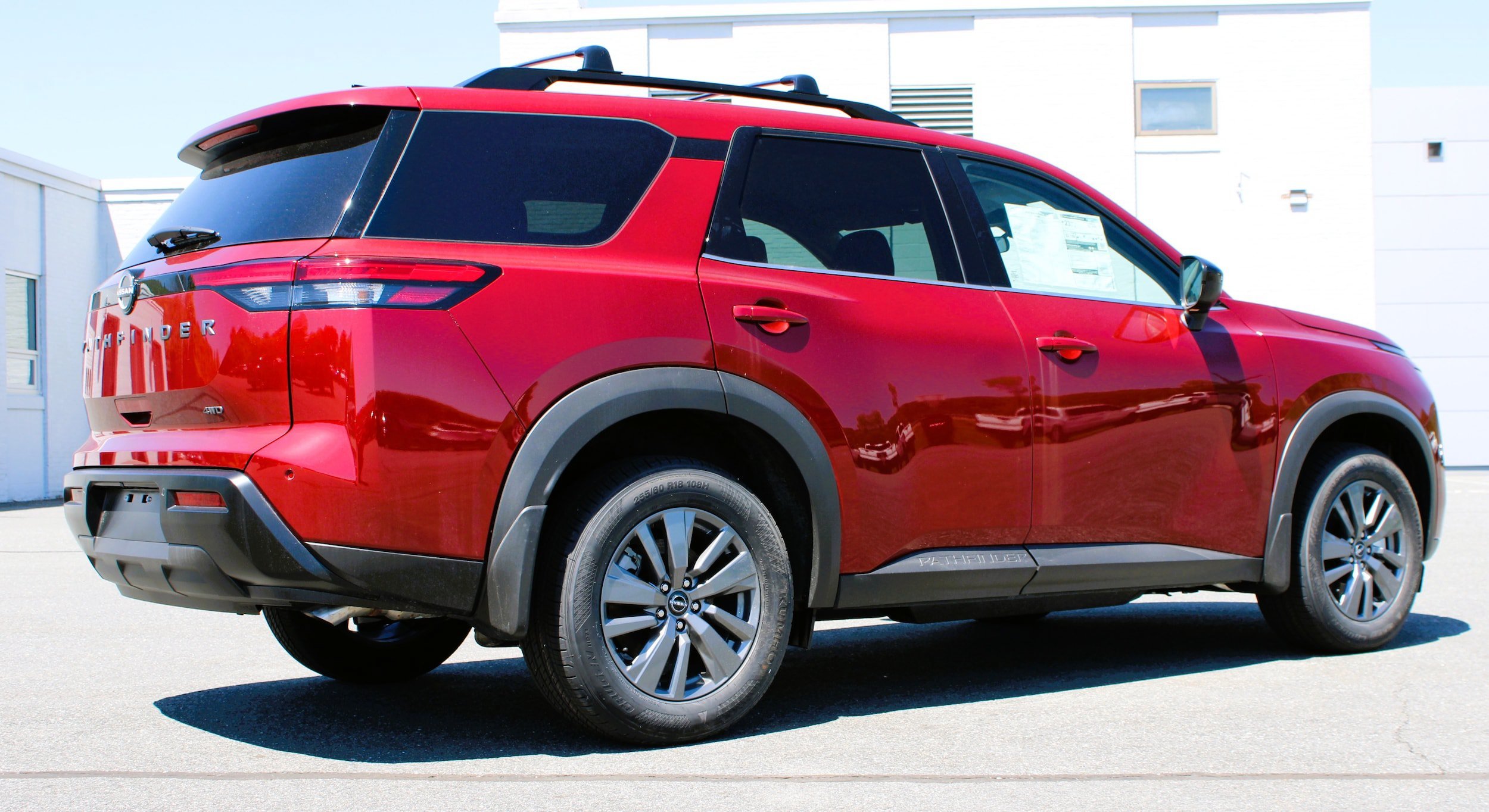 2026 Nissan Pathfinder SV - Photo 8