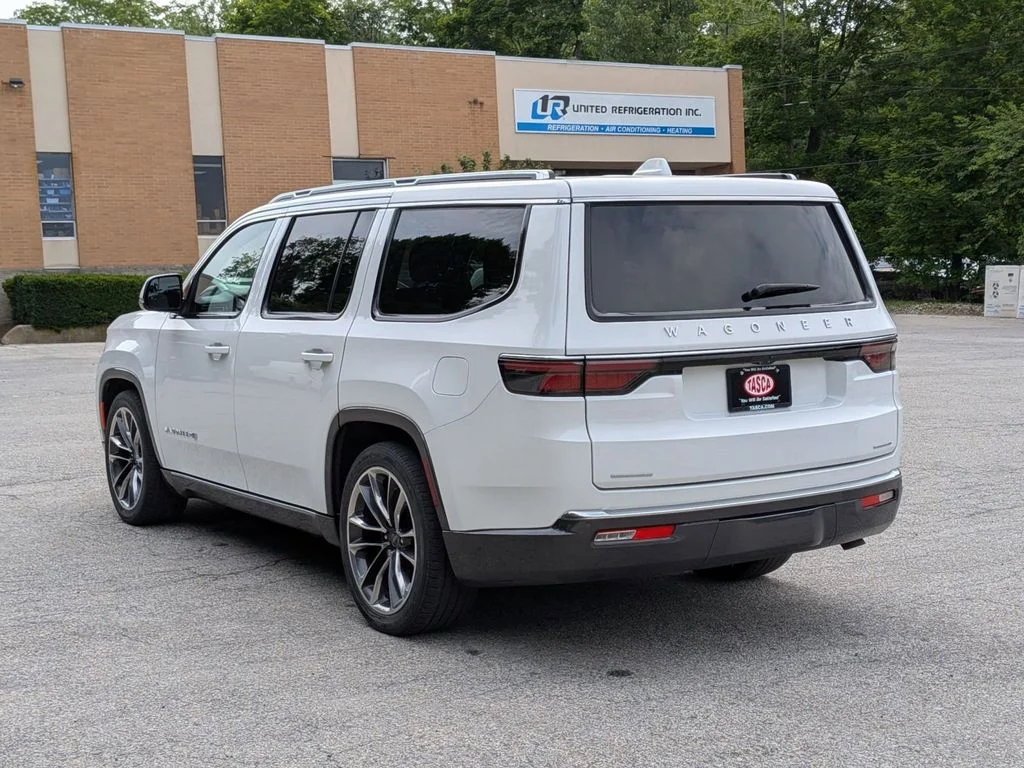 Used 2022 White Jeep Series III image 10