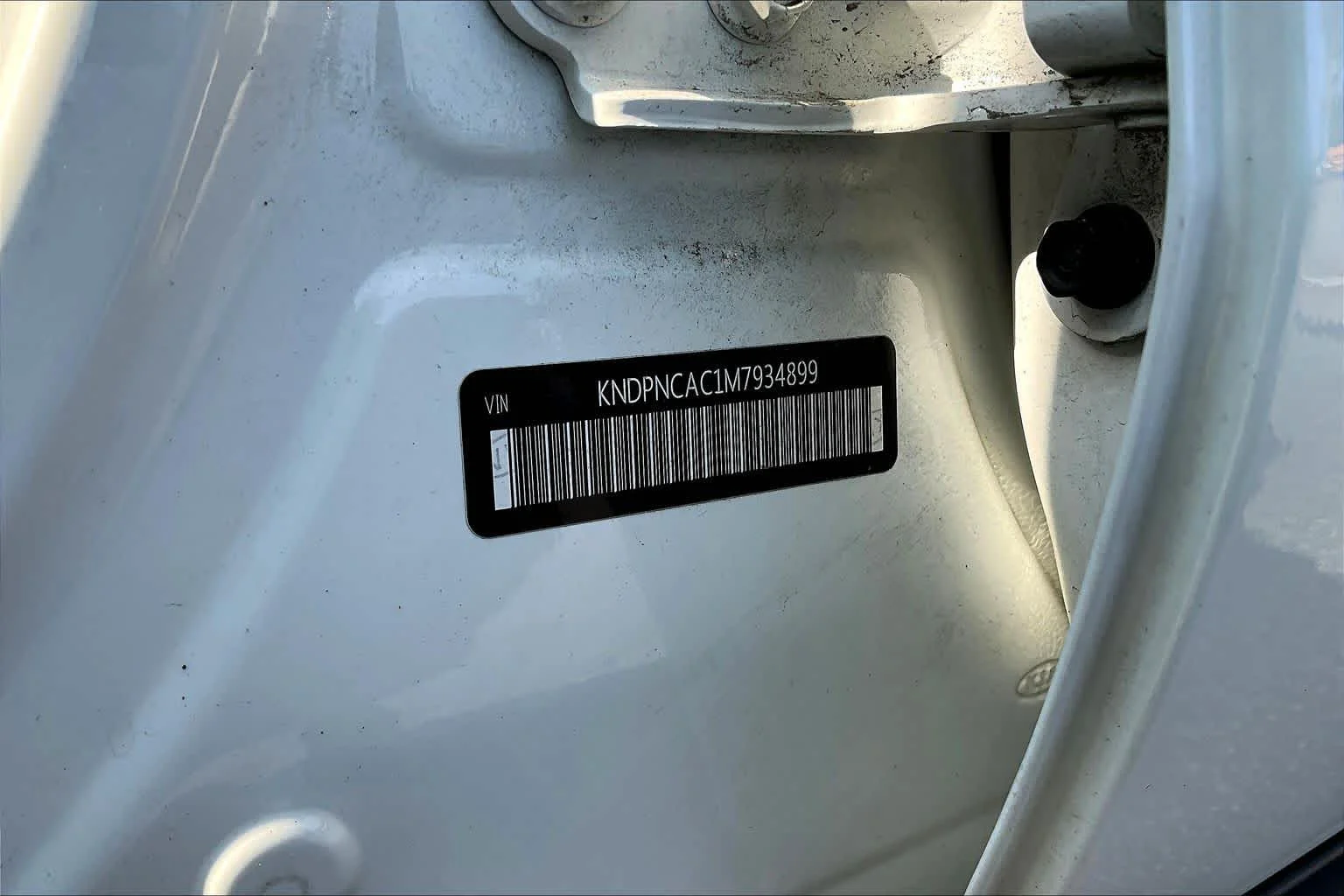 Used 2021 Snow White Pearl Kia EX image 33