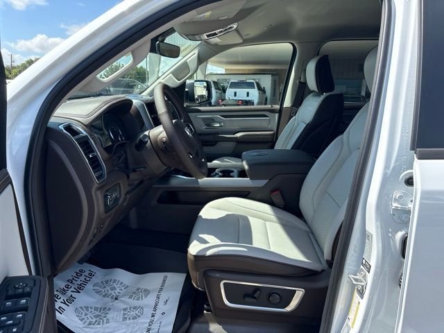 New 2026 Bright White Clear-Coat Exterior Paint RAM Laramie image 15