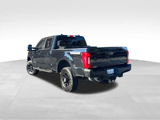Used 2022  Ford  image 4