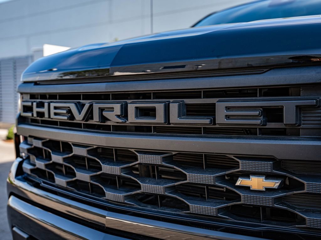Used 2024 Black Chevrolet Custom image 13