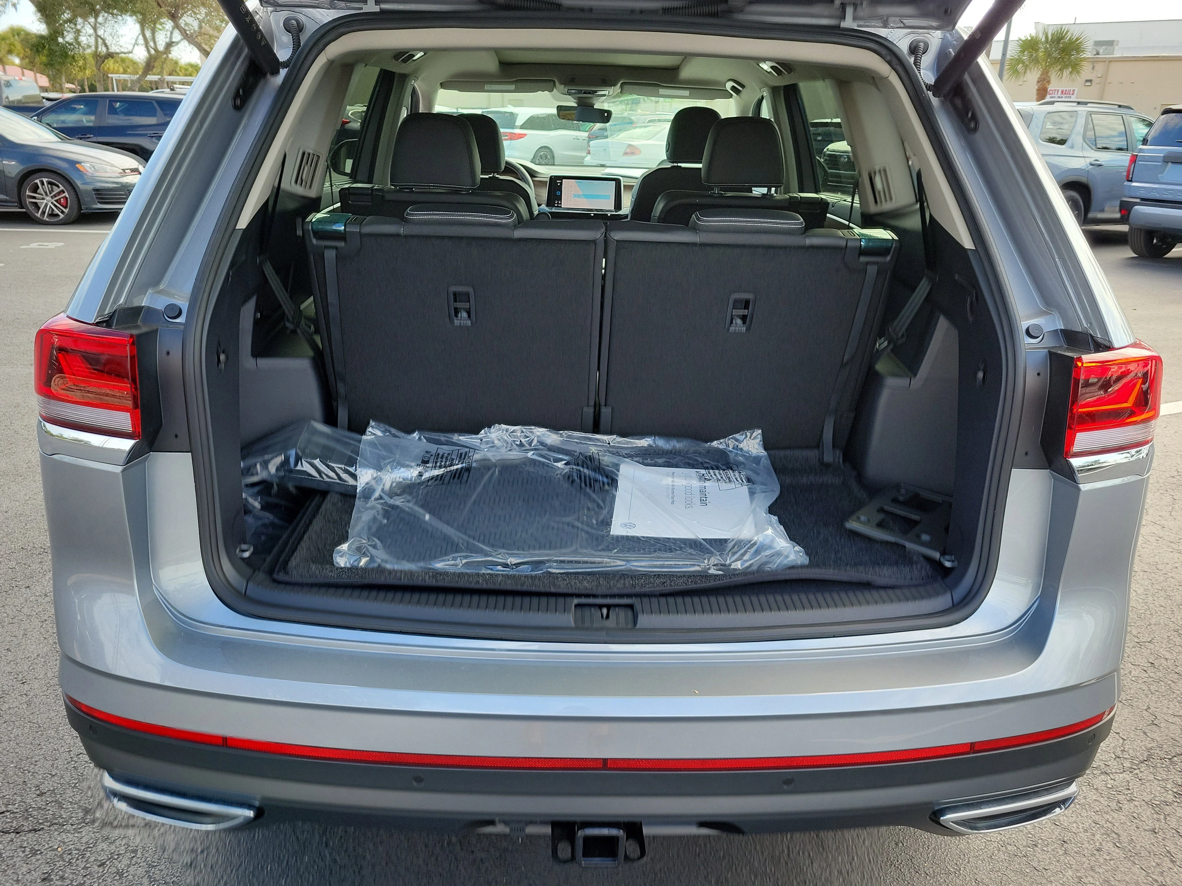 New 2026 Silver Volkswagen SE w/Technology image 14