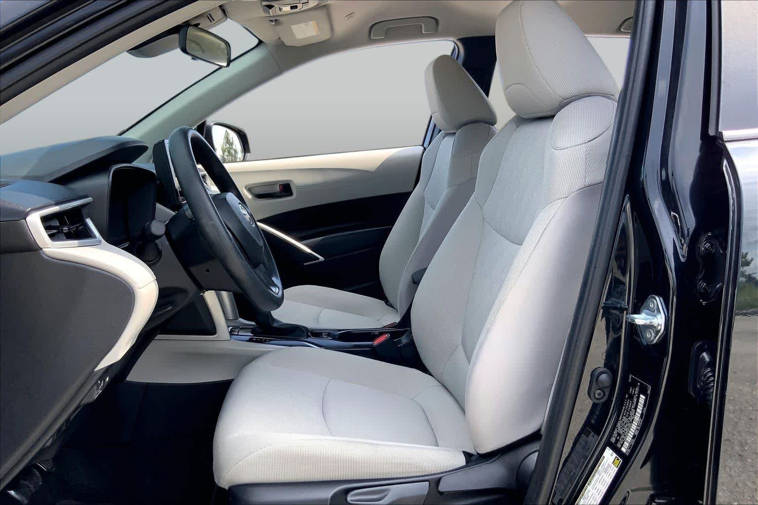 Used 2025 Jet Black Toyota L image 8