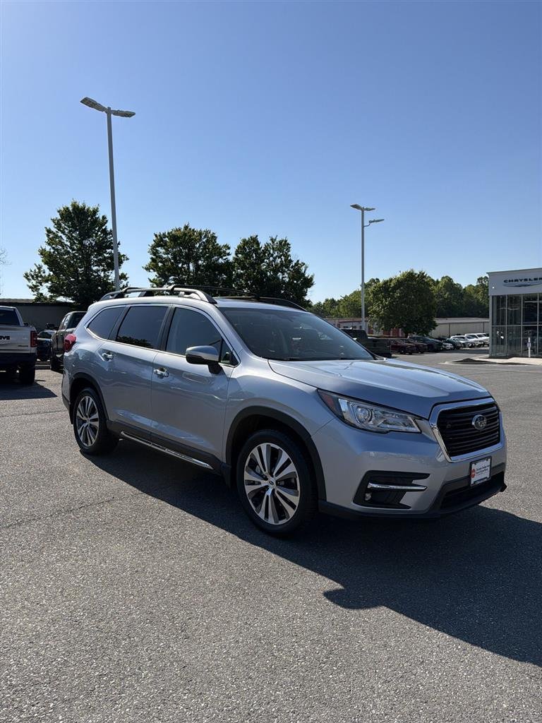 2022 Subaru Ascent Touring's photo