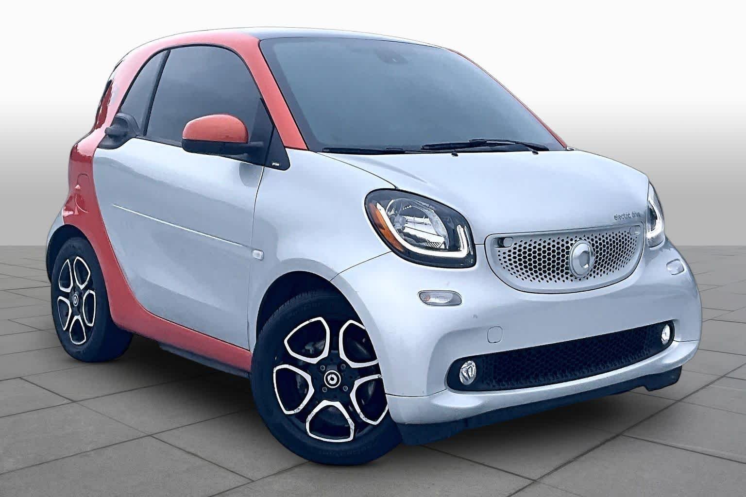 Used 2017 smart fortwo prime with VIN WMEFJ9BA4HK214072 for sale in Atlanta, GA