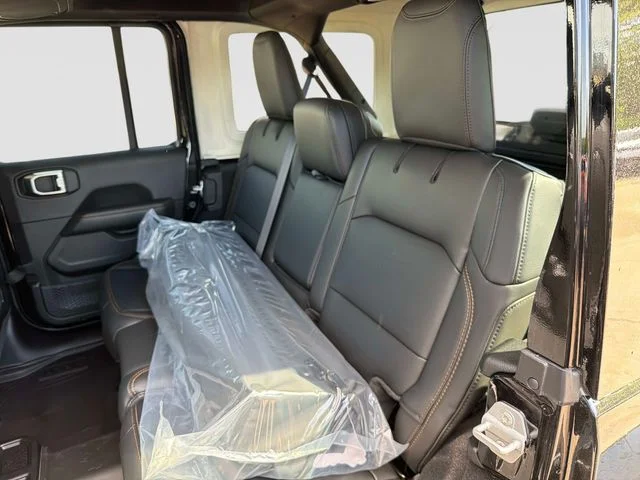 New 2026 Black Clear-Coat Exterior Paint Jeep Sahara image 12