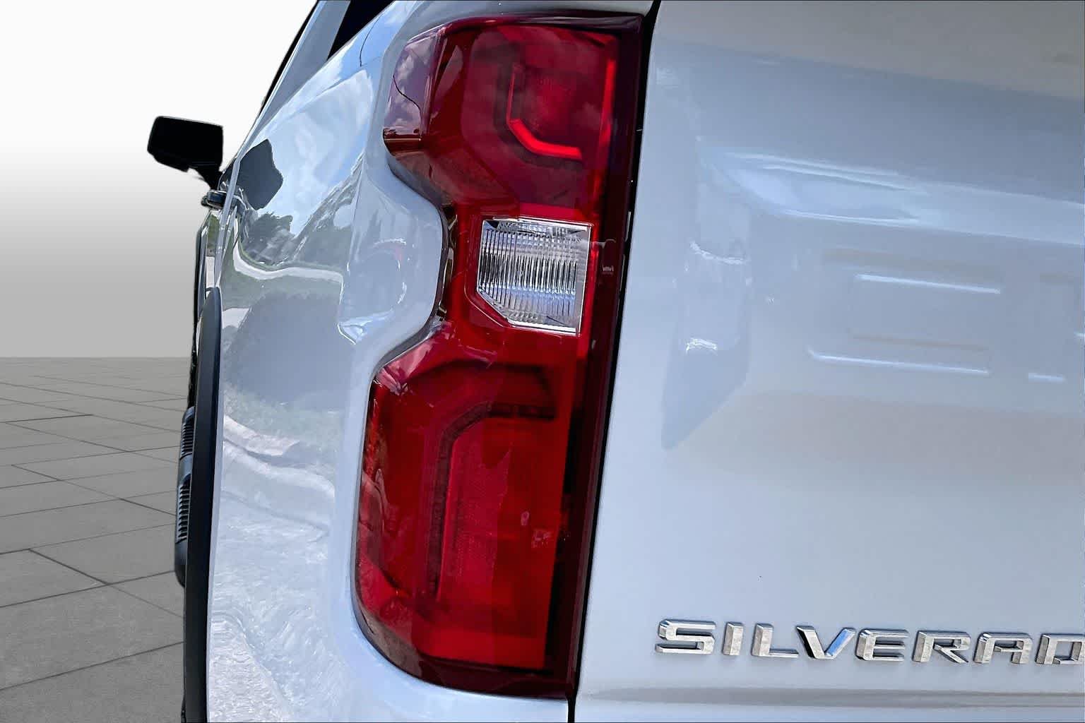 Used 2026 Summit White Chevrolet ZR2 image 56