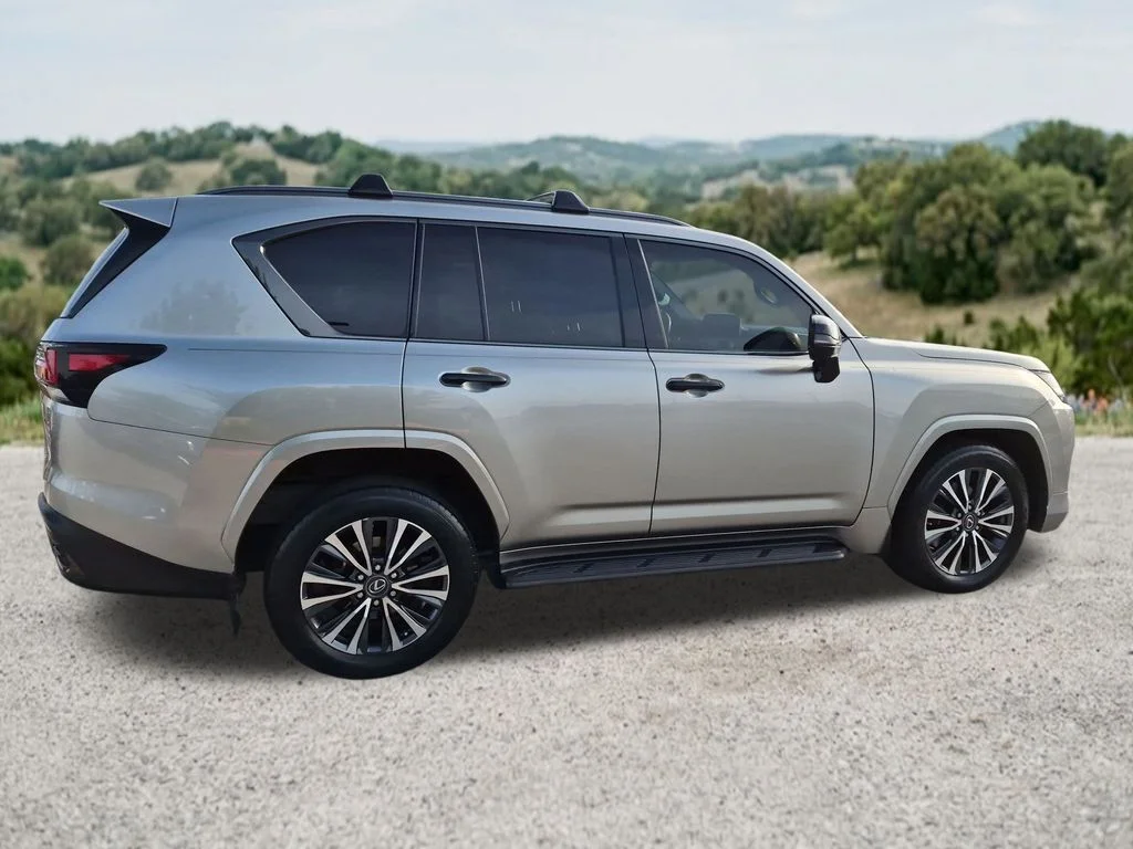 Used 2022 Silver Lexus 600 Premium image 11