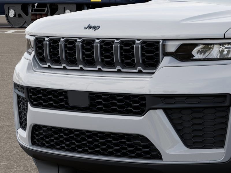 New 2026 Bright White Clear-Coat Exterior Paint Jeep Altitude image 11
