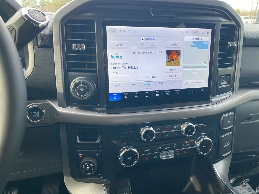 New 2026 Oxford White Ford XLT image 21