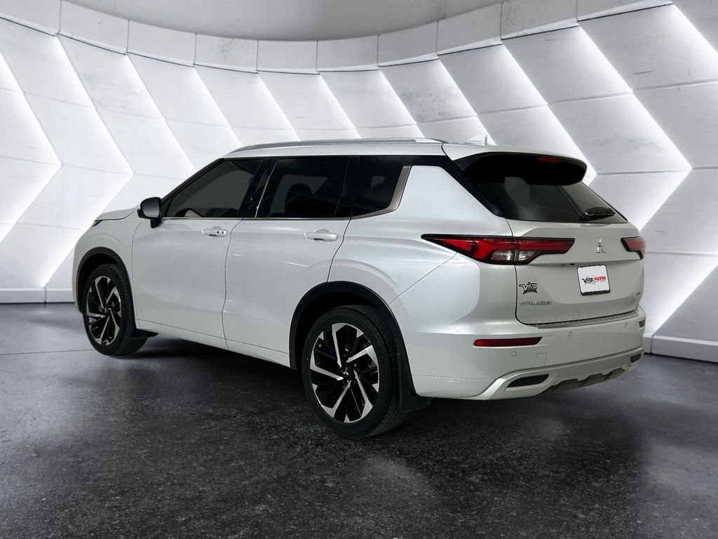 Used 2023 White Mitsubishi SEL image 6
