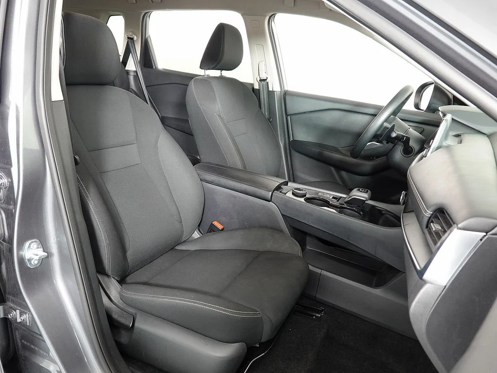 Used 2024 Gray Nissan S image 15