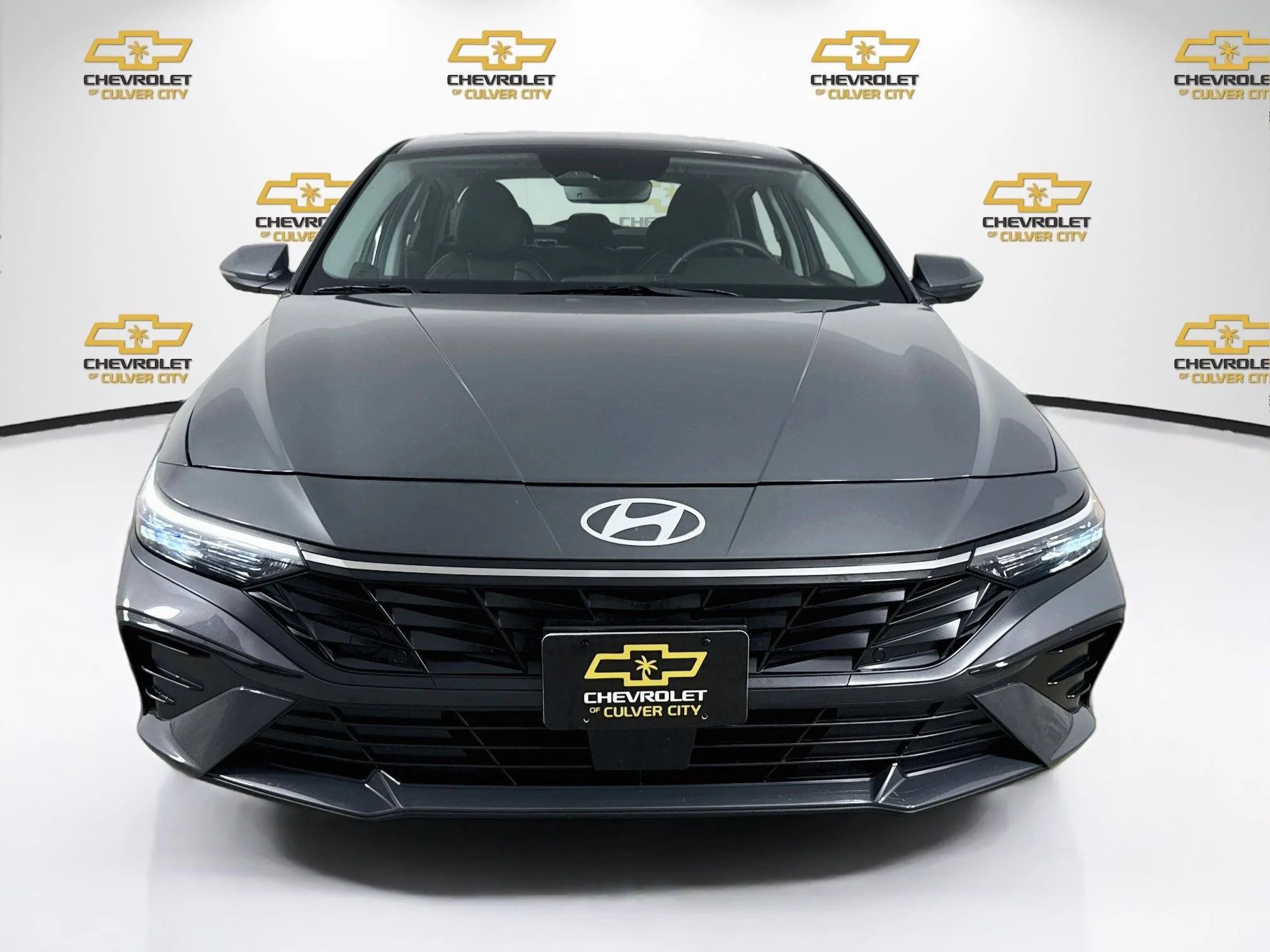 Used 2025  Hyundai Limited image 2