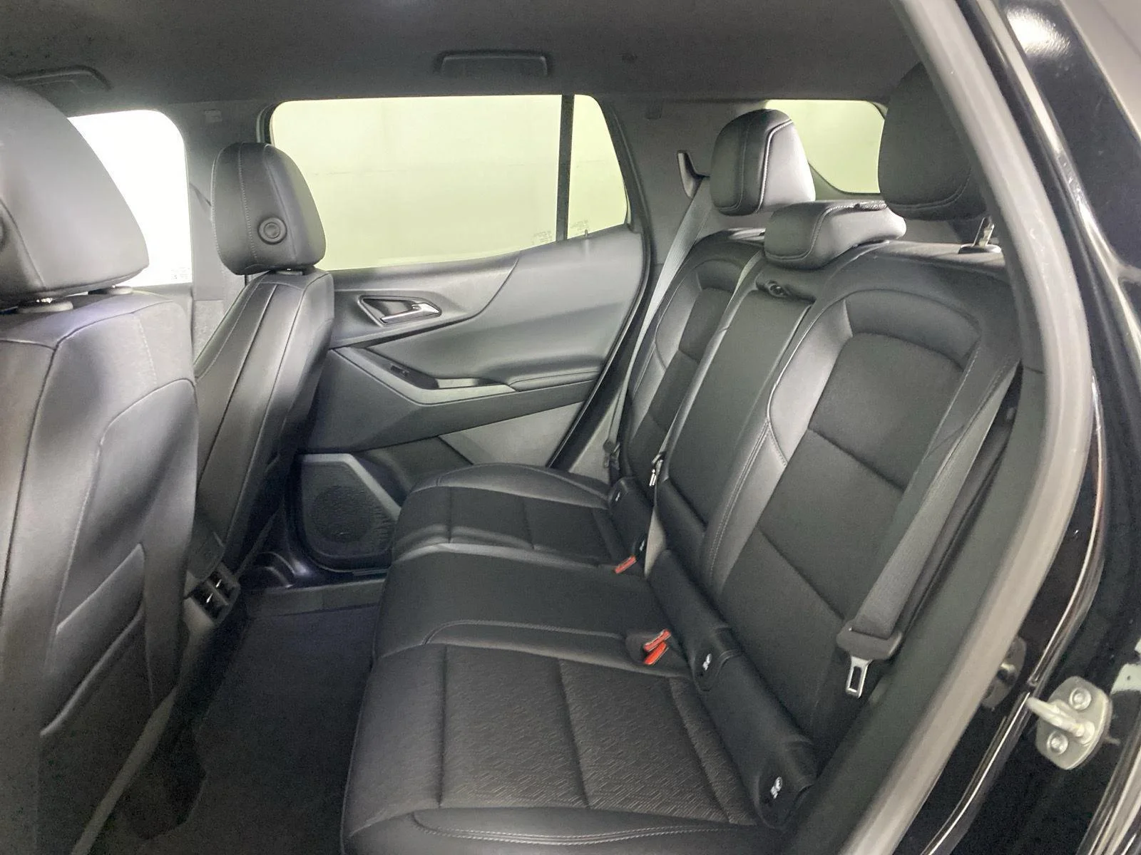 New 2026 Mosaic Black Metallic Chevrolet LT image 23