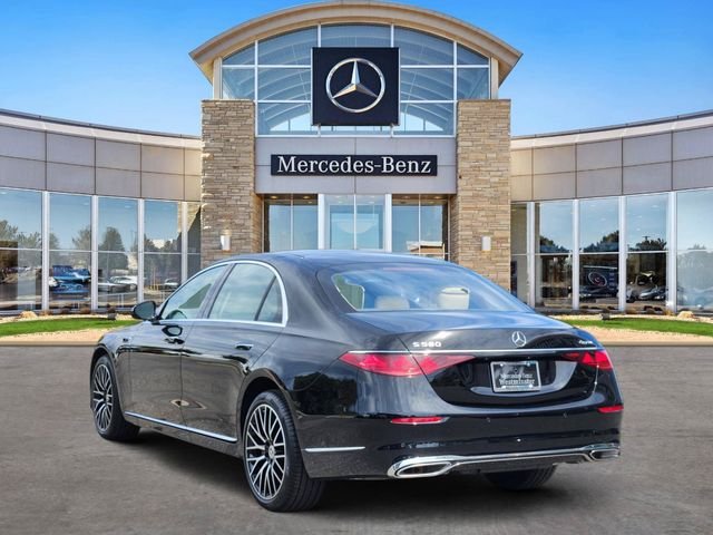 New 2027 Black Mercedes-Benz S 580 image 3