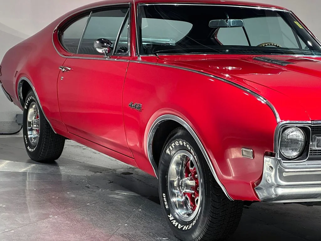 Used 1968 Red Oldsmobile  image 16