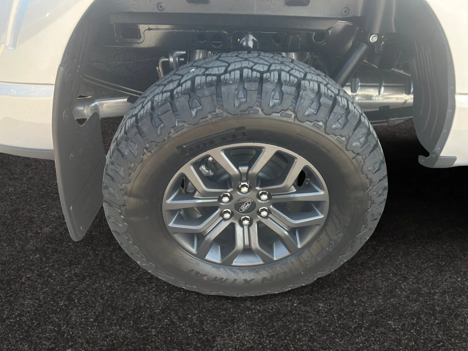 New 2026 Iconic Silver Metallic Ford Tremor image 10