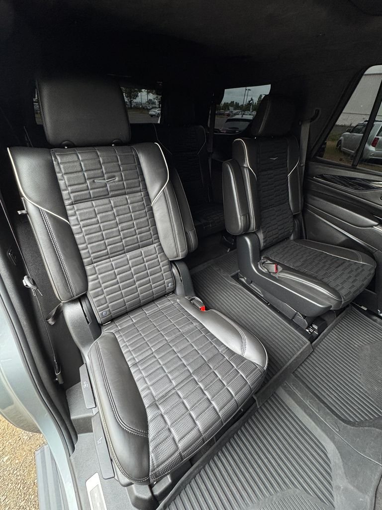 Used 2023 Argent Silver Metallic Cadillac V-Series image 35