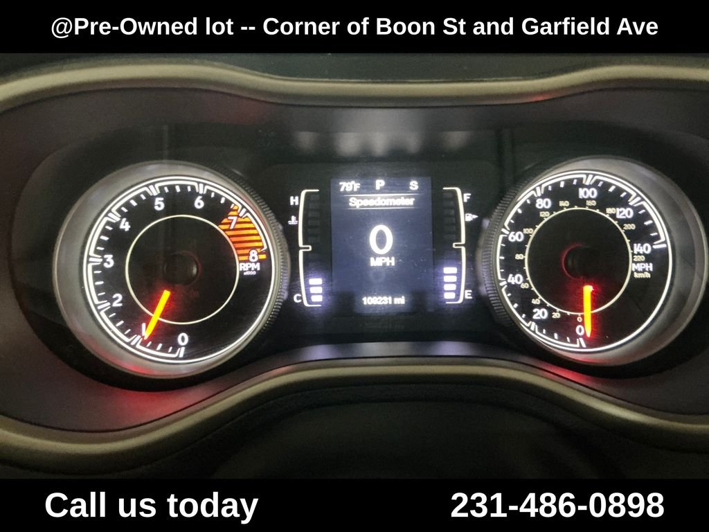 Used 2016 Silver Jeep Latitude image 21