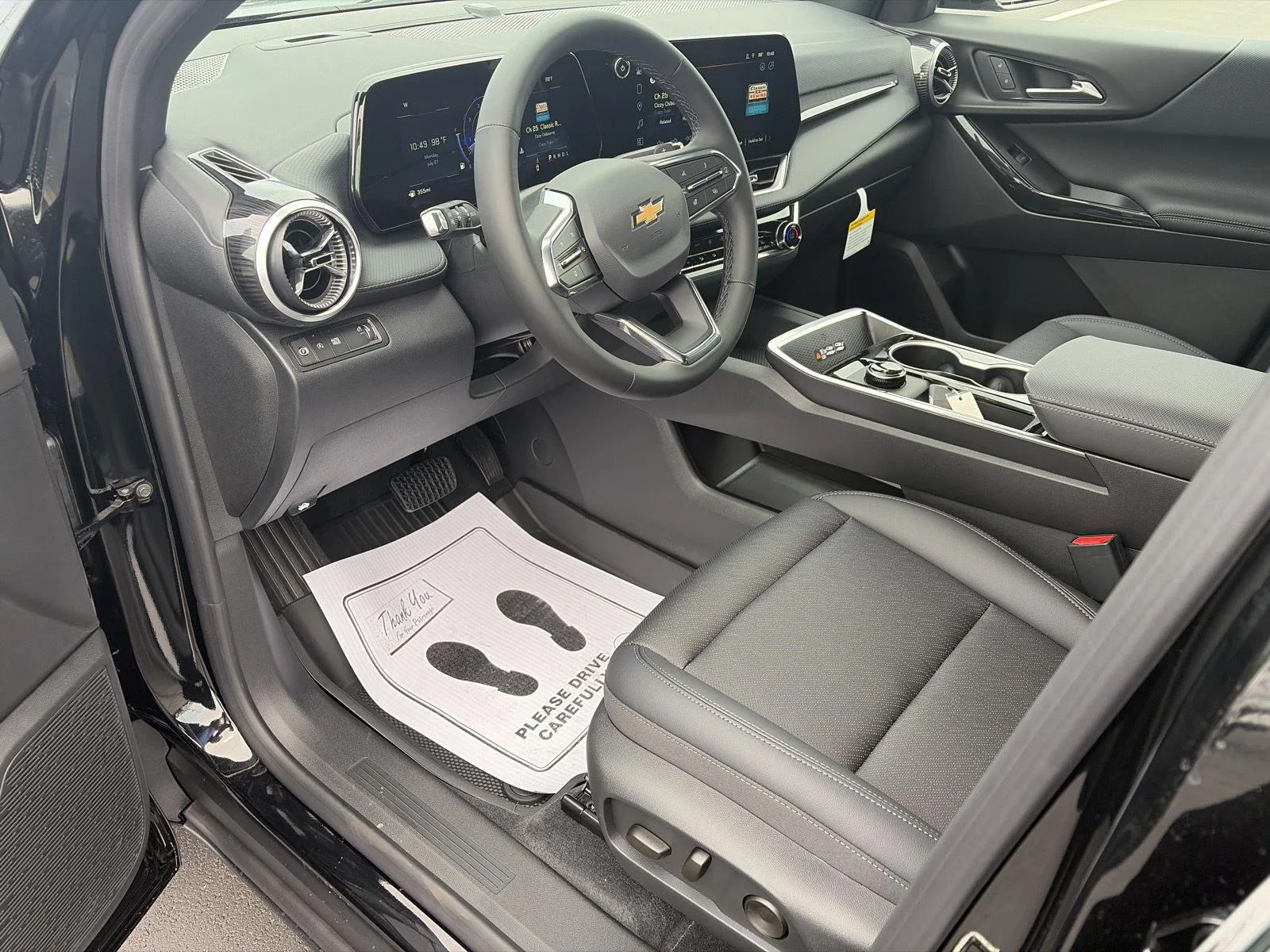 New 2027 Mosaic Black Metallic Chevrolet LT image 15
