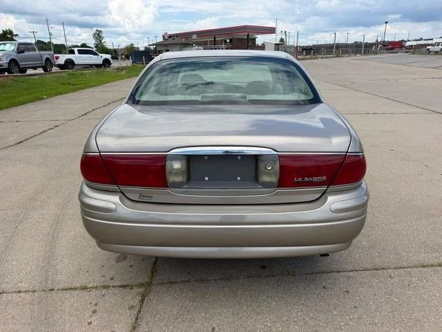 Used 2004 Beige Buick Custom image 4