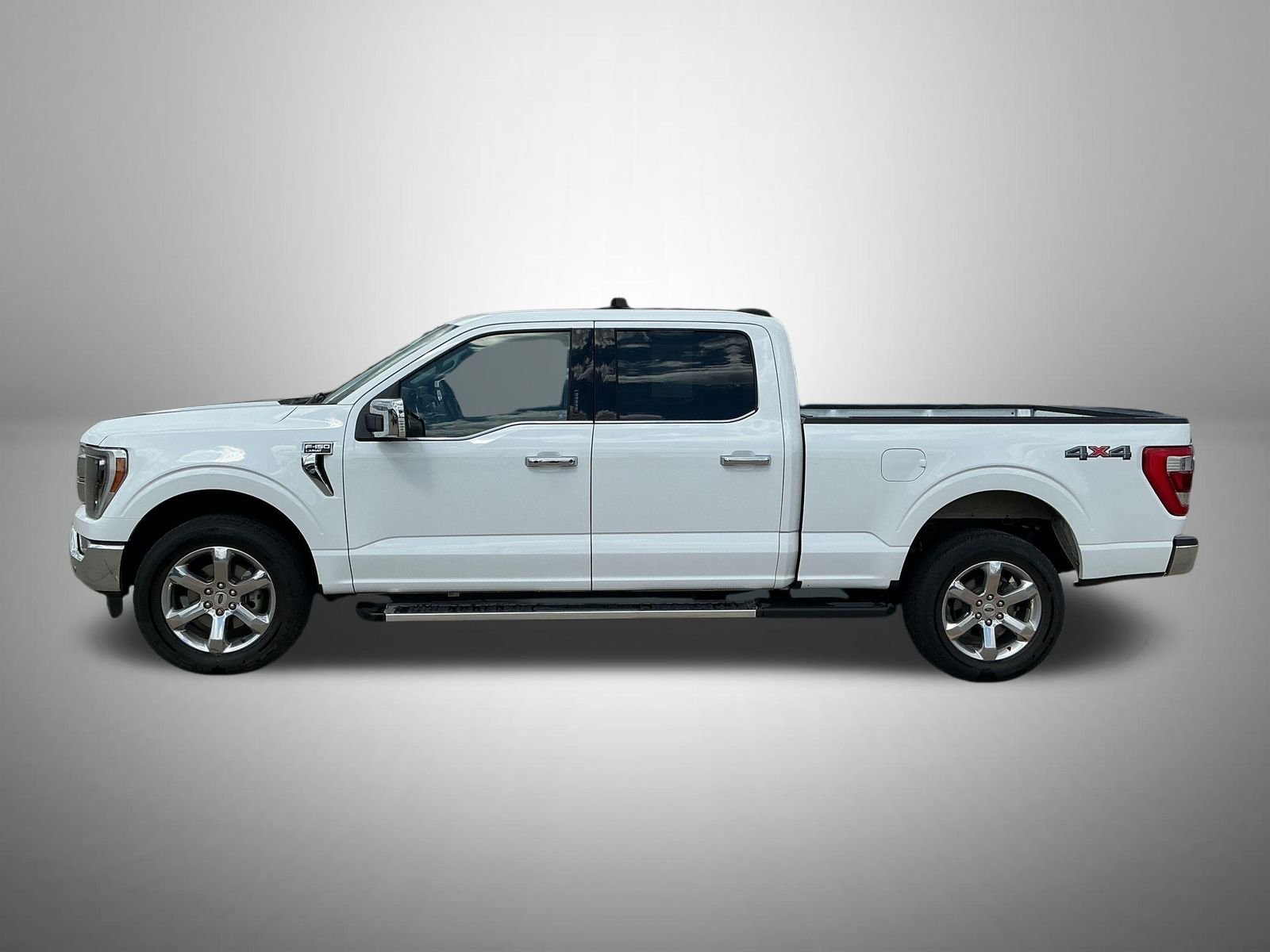 Used 2022 White Ford Lariat image 2