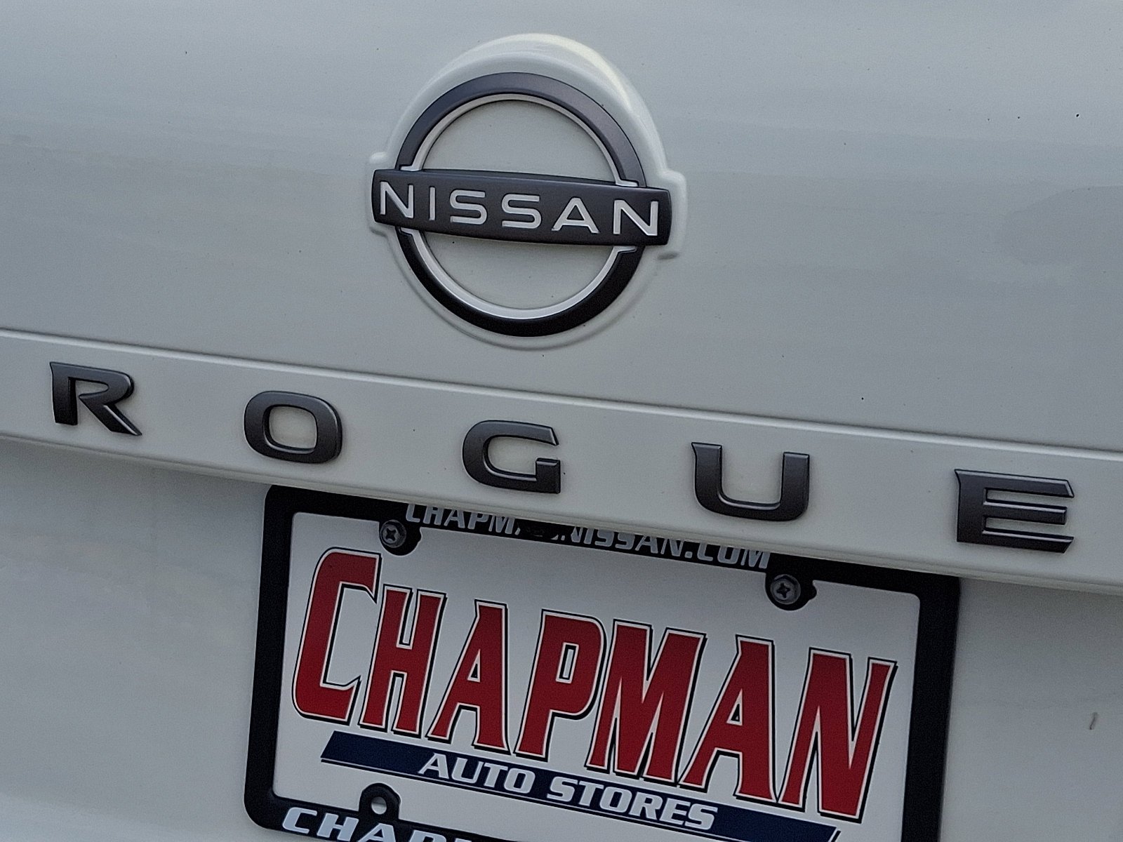 Certified Used 2024 Glacier White Nissan S image 30