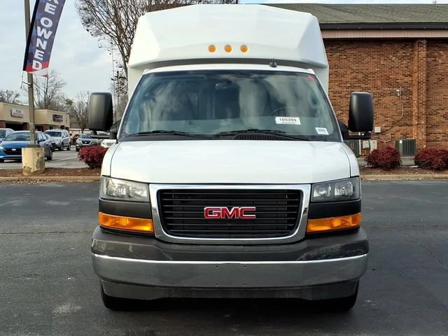 New 2025 Summit White GMC 1WT image 30
