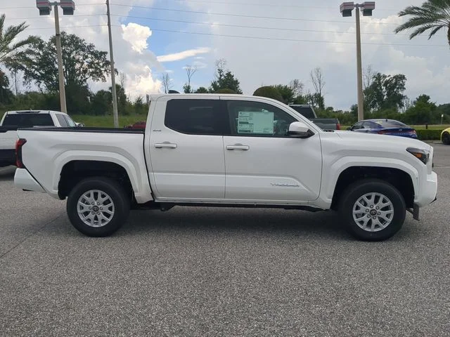 New 2026 Ice Cap Toyota SR5 image 3
