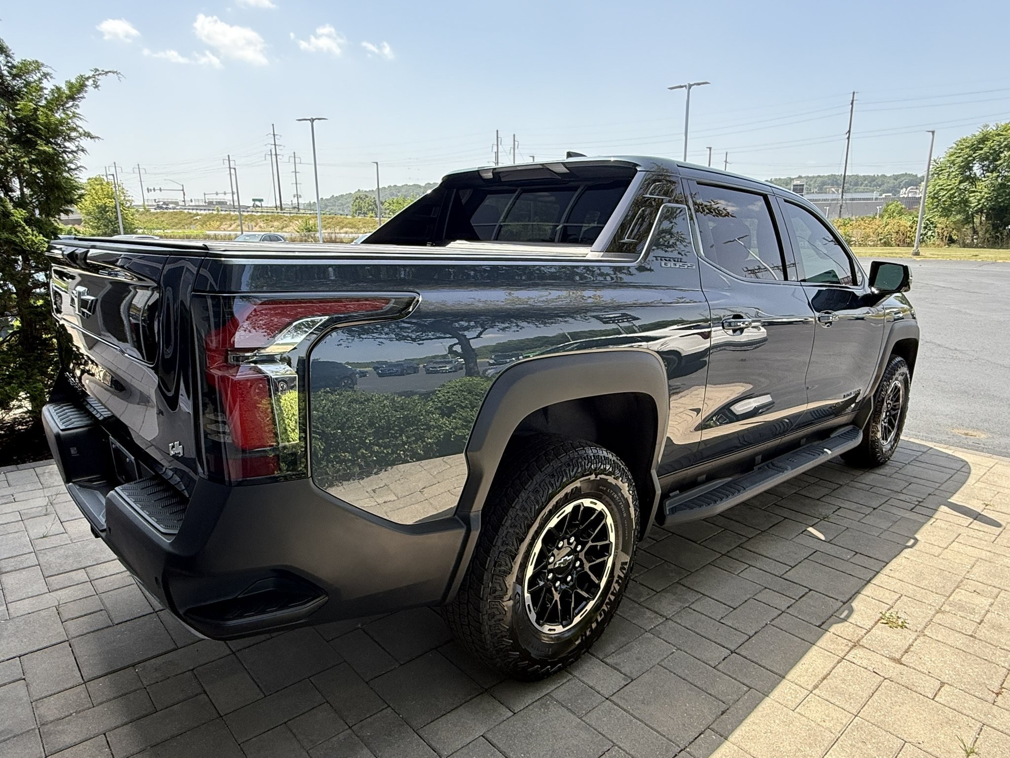 Used 2026 Blue Smoke Metallic Chevrolet Trail Boss - Extended Range image 11