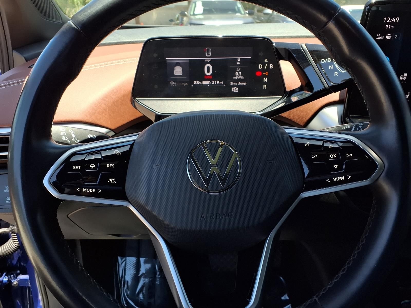 Used 2022 Blue Volkswagen Pro S image 12