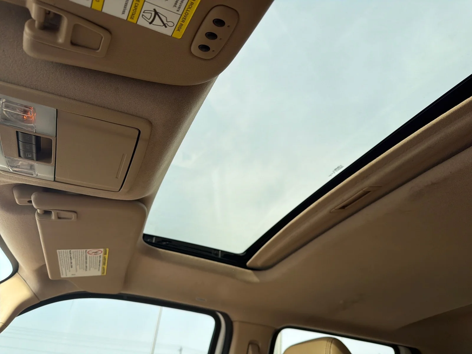 Used 2011 White Ford Lariat image 12