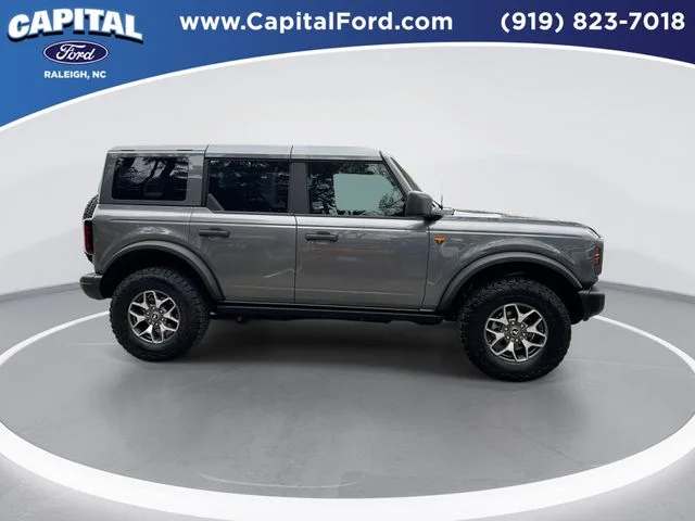 Used 2025 Gray Ford Badlands image 9