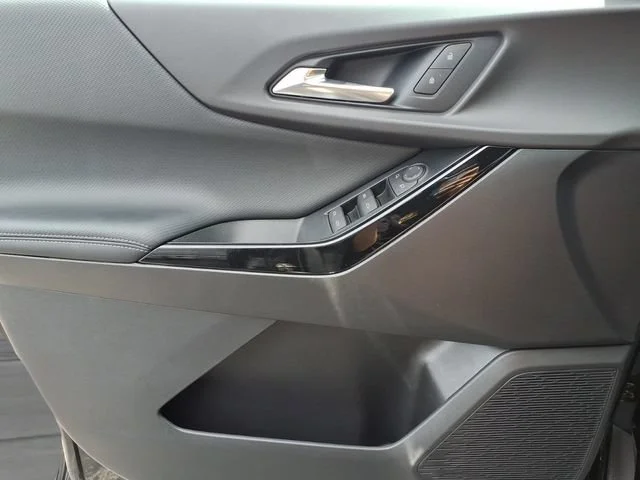 New 2027 Mosaic Black Metallic Chevrolet LT image 13