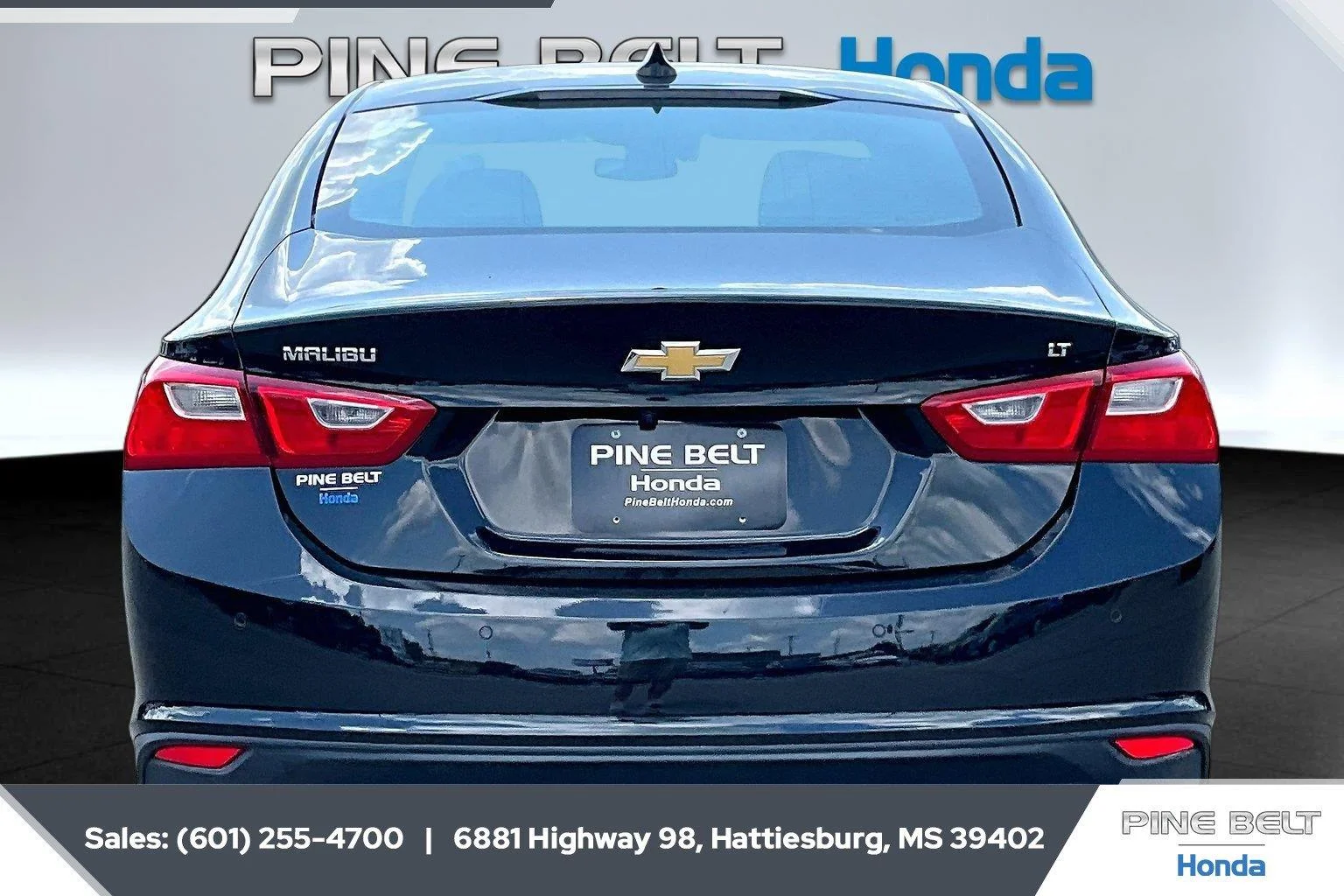 Used 2024 Mosaic Black Metallic Chevrolet LT image 4