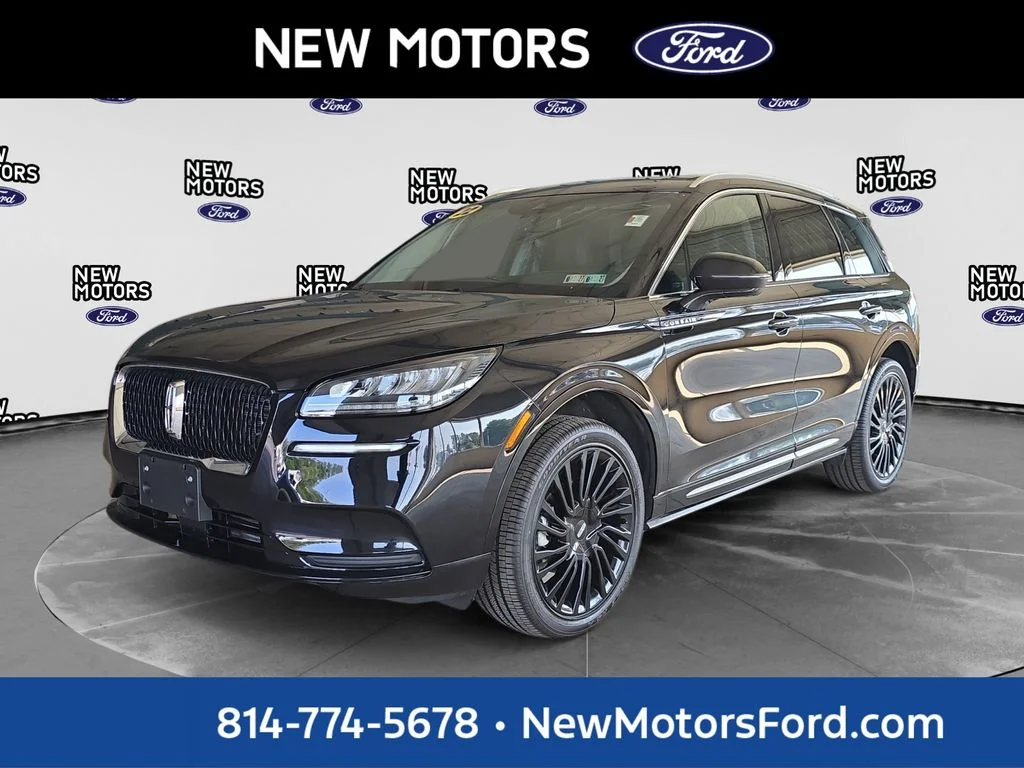 Used 2022 Black Metallic Lincoln Reserve image 1