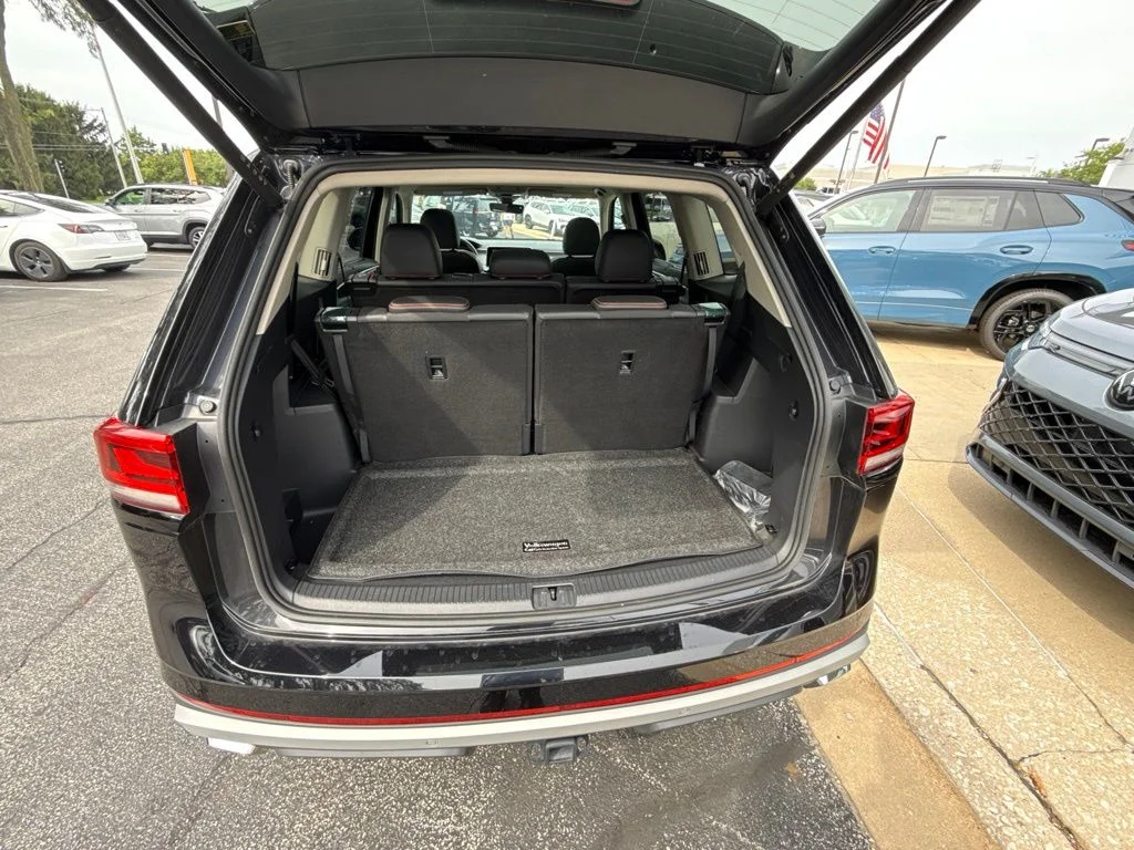 Used 2026 Deep Black Volkswagen 2.0T Peak Edition image 29