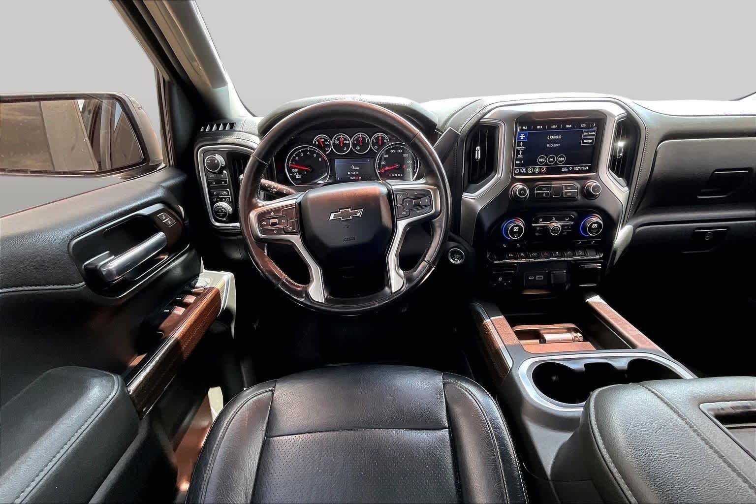 Used 2019 Shadow Gray Metallic Chevrolet RST image 6