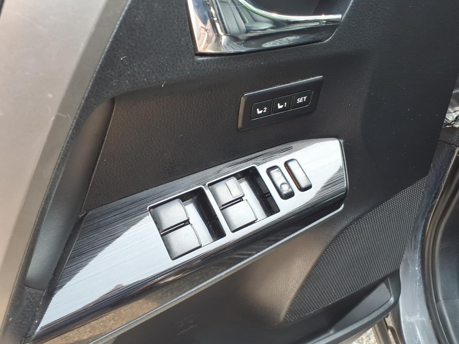 Used 2018 Magnetic Gray Metallic Toyota Limited image 13