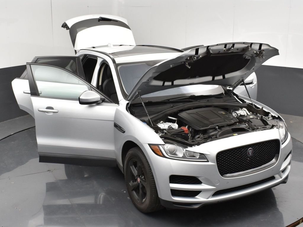 Used 2019 Silver Jaguar 25t Premium image 34