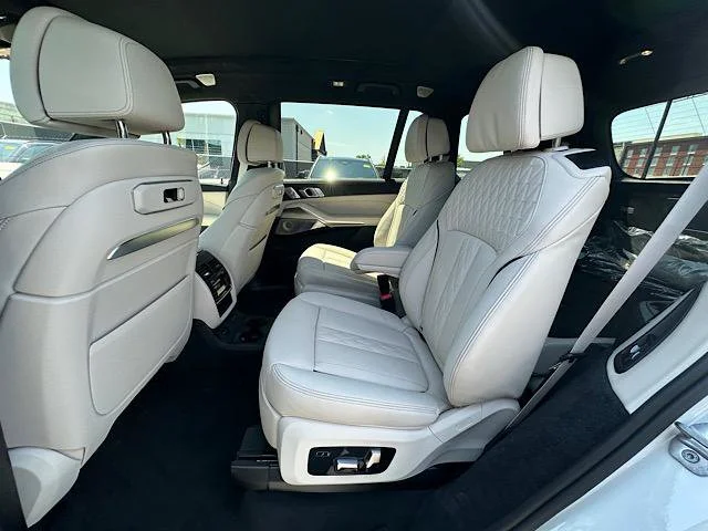 New 2027 Mineral White Metallic BMW xDrive40i image 5